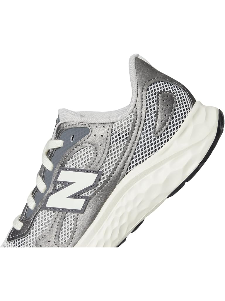Gray New Balance Fresh Foam Arishi v4